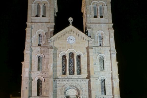 175-nd-lasalettebasilica-0025BD9CF77-A576-FF24-7262-8910C6B700C2.jpg
