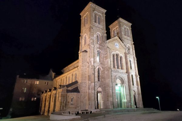 175-nd-lasalettebasilica-0069C0A2BD2-4B62-FEE3-5B07-0A0062781402.jpg
