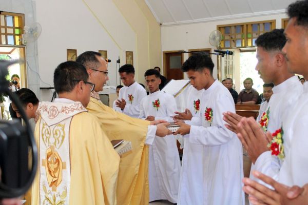 agem-busana-21610FD80-C802-D7DF-60C6-9B301DF01946.jpg