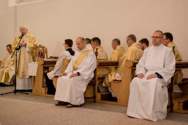 14-swiecenia-diakonatu-i-prezbiteratu1640E765-DA3D-C9DB-F374-A17F6E65A4BF.jpg